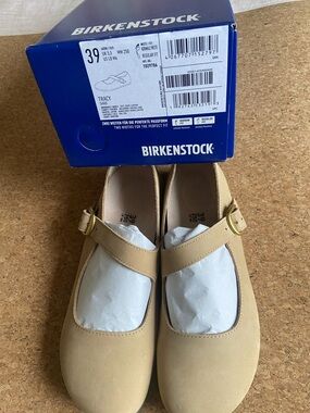 Birkenstock Tracy Ballet Flat 
Color Sand
Size 39 Regular Fit